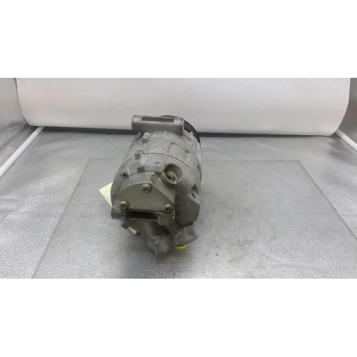Compresseur clim RENAULT MASTER 3 Photo n°2