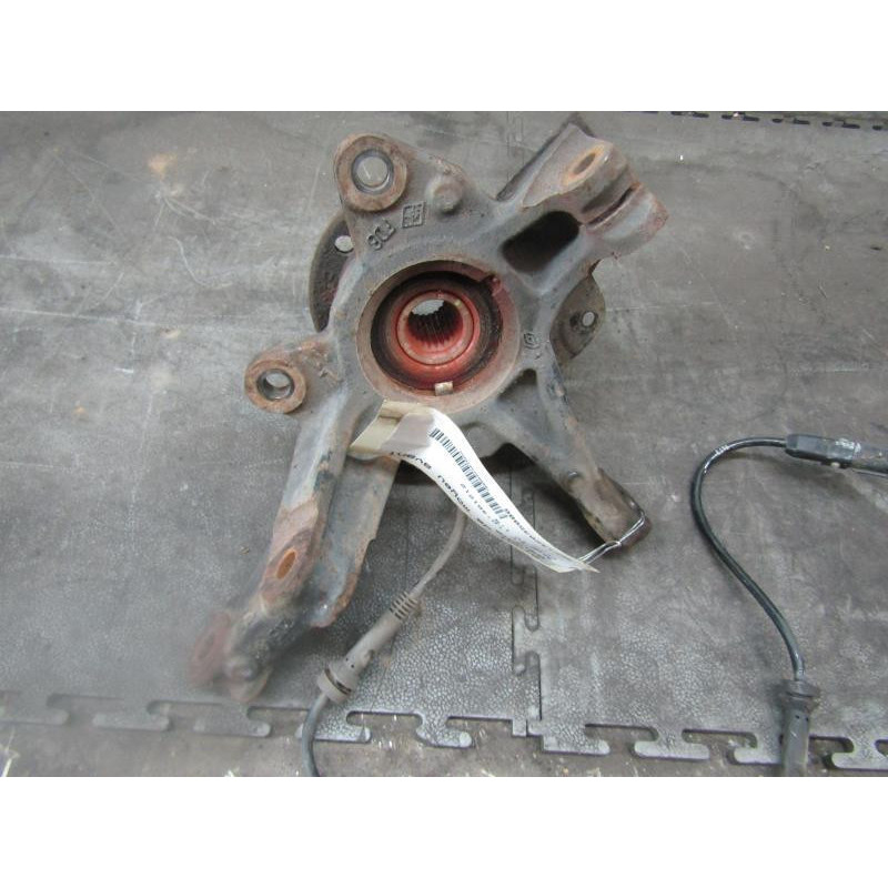Pivot de moyeu avant gauche RENAULT CLIO 4 Photo n°1