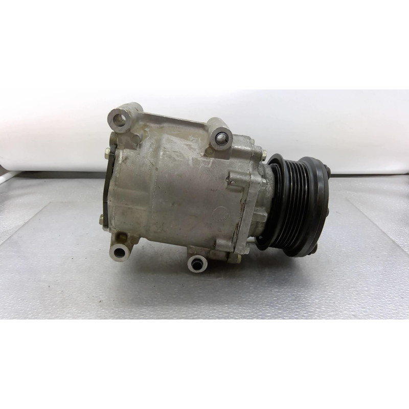 Compresseur clim FORD FIESTA 5 Photo n°1