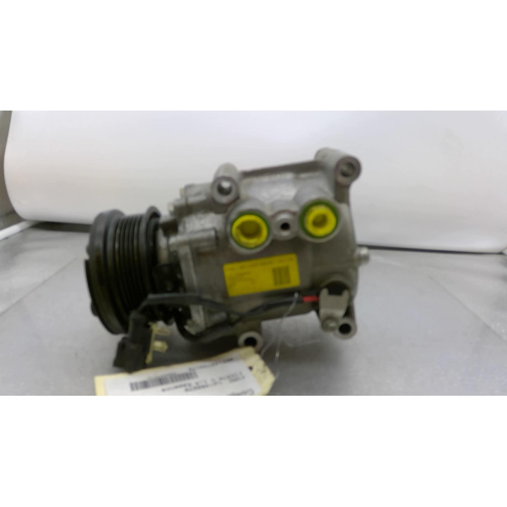 Compresseur clim FORD FIESTA 5 Photo n°4