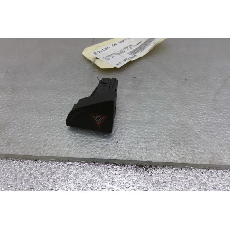 Bouton de warning CITROEN C5 2 Photo n°1