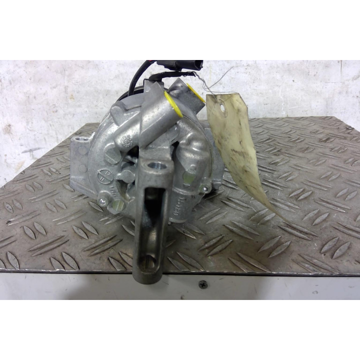 Compresseur clim RENAULT TWINGO 3 Photo n°3