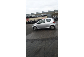 Renfort pare choc arriere (traverse) TOYOTA AYGO 1 Photo n°8