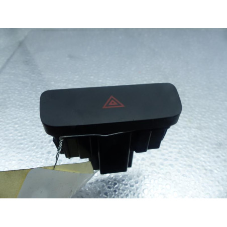 Bouton de warning FORD KA+