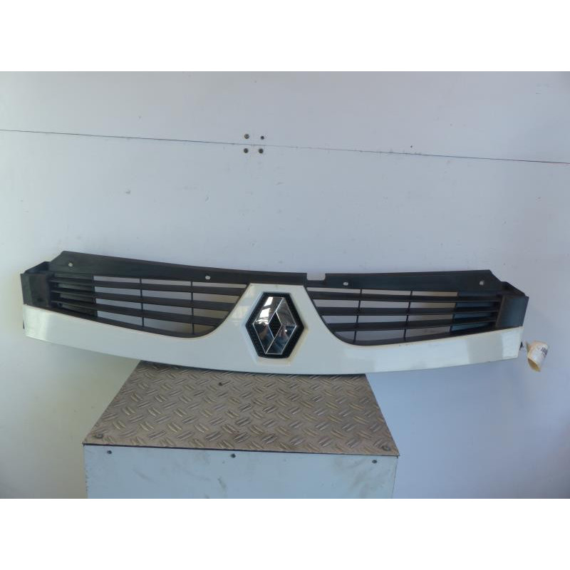 Calandre RENAULT MASTER 2 Photo n°1