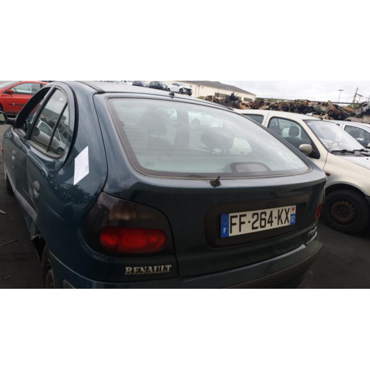 Compresseur clim RENAULT MEGANE 1 Photo n°10