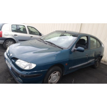 Compresseur clim RENAULT MEGANE 1 Photo n°11