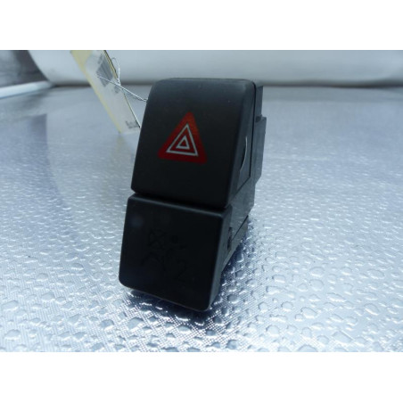 Bouton de warning OPEL AGILA B