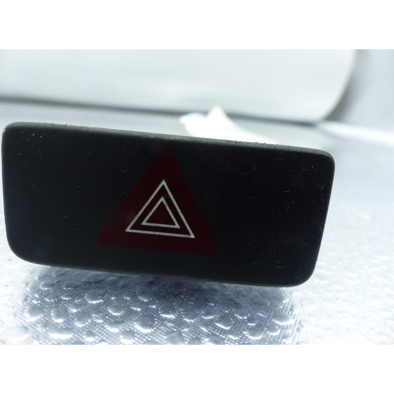 Bouton de warning NISSAN PIXO Photo n°1