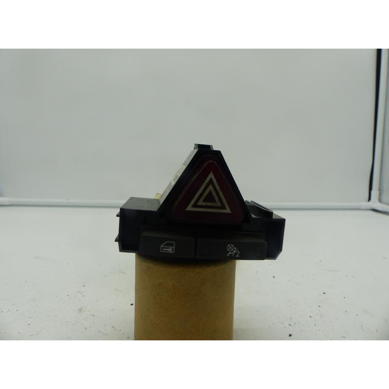 Bouton de warning OPEL CORSA D Photo n°1