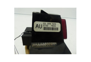 Bouton de warning OPEL CORSA D Photo n°3