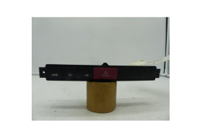 Bouton de warning FIAT GRANDE PUNTO Photo n°4