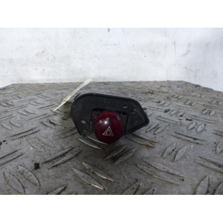 Bouton de warning MITSUBISHI GRANDIS
