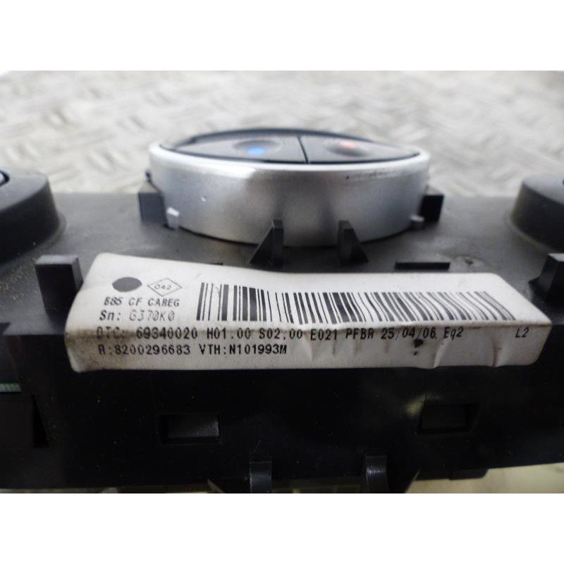 Commande chauffage RENAULT CLIO 3 Photo n°1