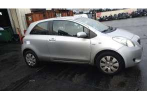 Capot TOYOTA YARIS 2 Photo n°8