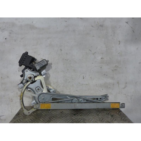 Leve vitre electrique avant gauche TOYOTA YARIS 2