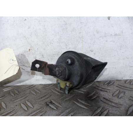 Avertisseur/Klaxon AUDI A4 3