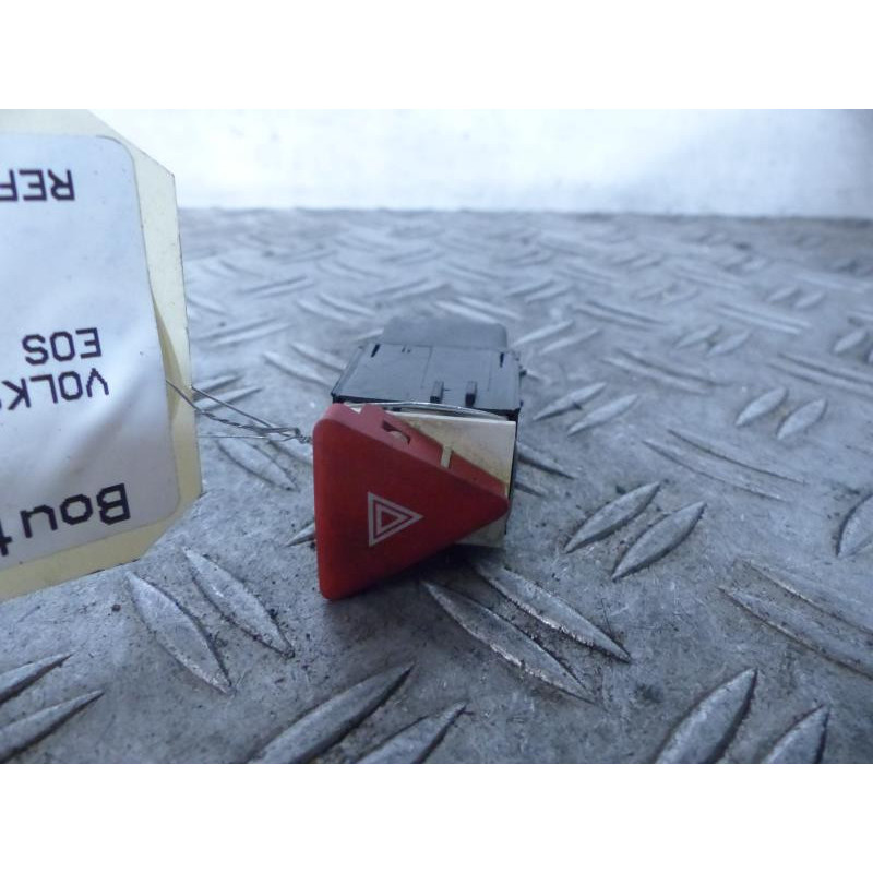 Bouton de warning VOLKSWAGEN EOS Photo n°1