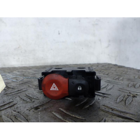 Bouton de warning RENAULT CLIO 3