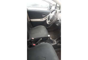 Compteur TOYOTA YARIS 2 Photo n°9