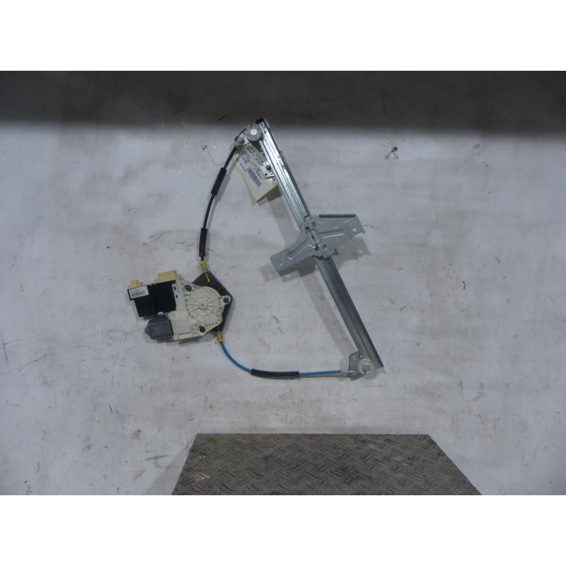 Leve vitre electrique avant droit PEUGEOT 307 Photo n°1