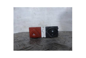 Bouton de warning RENAULT MEGANE 2 Photo n°1