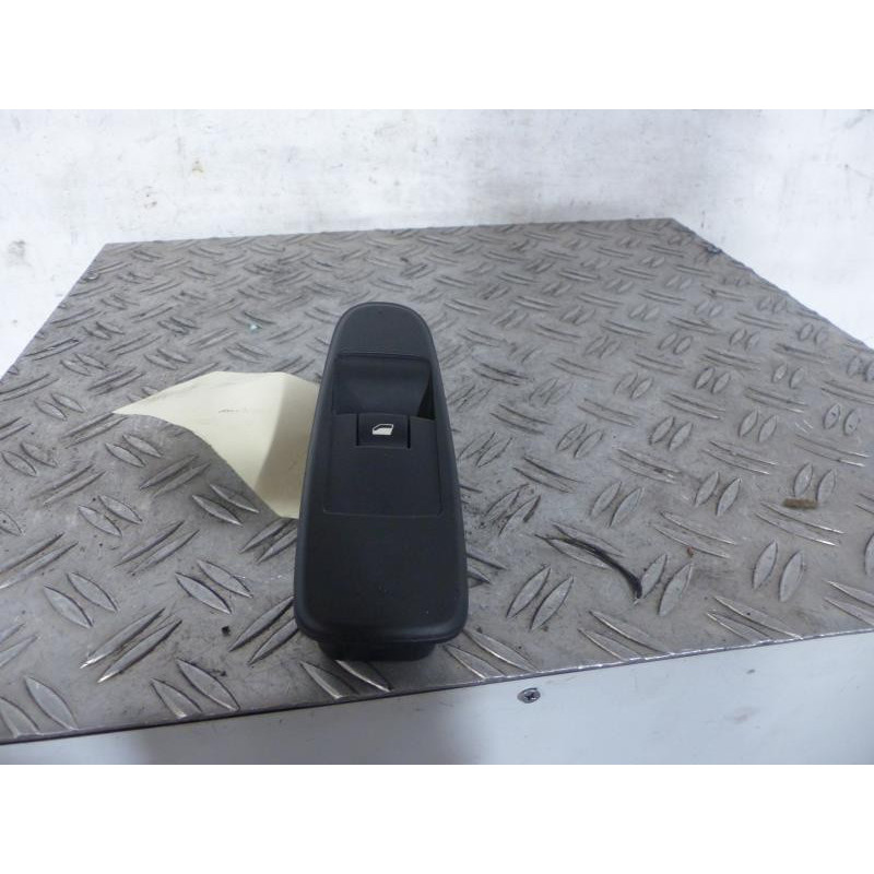 Interrupteur de leve vitre avant droit CITROEN C4 PICASSO 1 Photo n°1