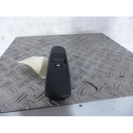 Interrupteur de leve vitre avant droit CITROEN C4 PICASSO 1