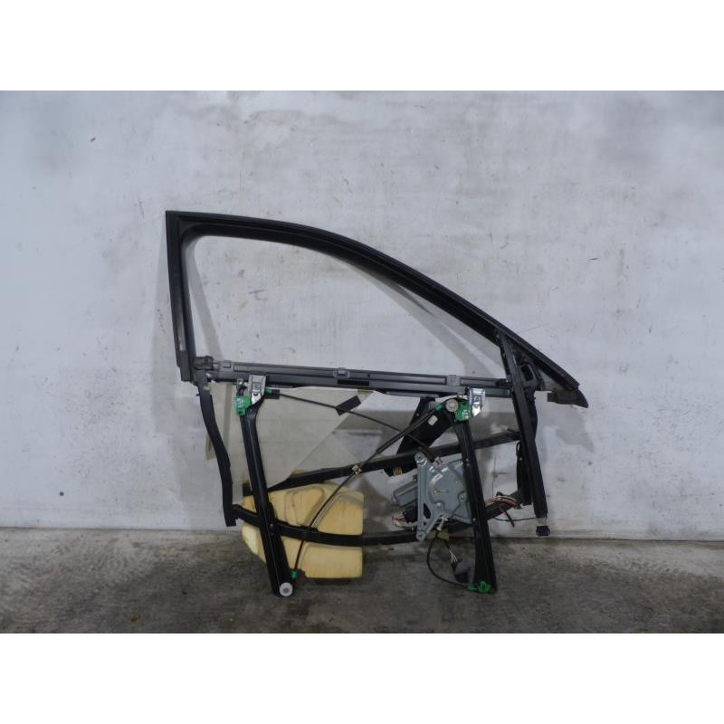 Leve vitre electrique avant droit AUDI A4 1 Photo n°1