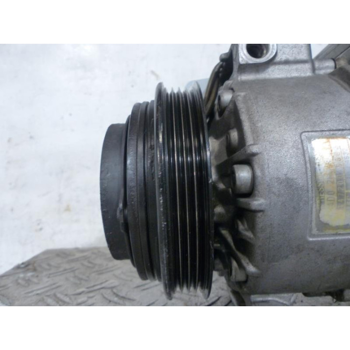 Compresseur clim AUDI A4 1 Photo n°2