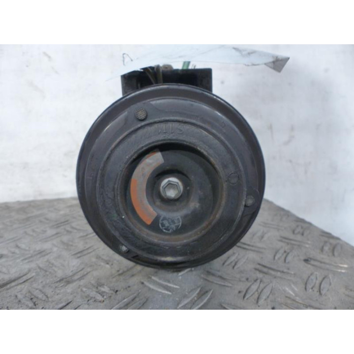Compresseur clim AUDI A4 1 Photo n°6