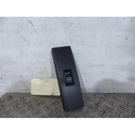 Interrupteur de leve vitre avant droit TOYOTA COROLLA VERSO 2