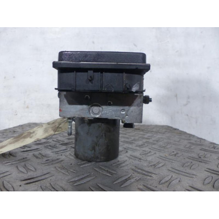 Bloc ABS (freins anti-blocage) TOYOTA COROLLA VERSO 2