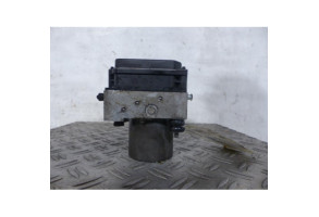 Bloc ABS (freins anti-blocage) TOYOTA COROLLA VERSO 2 Photo n°5