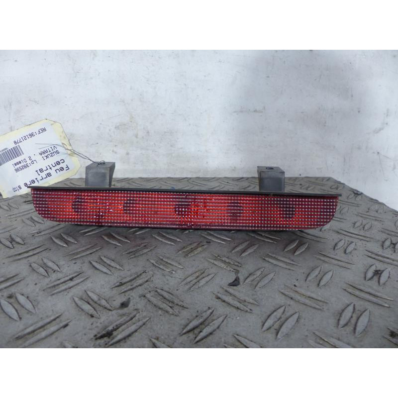 Feu arriere stop central SUZUKI GRAND VITARA 1 Photo n°1
