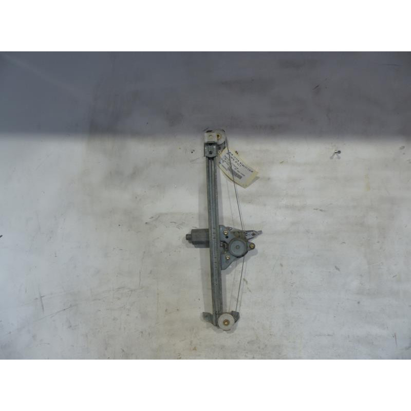 Leve vitre electrique arriere droit MERCEDES CLASSE C 202 Photo n°1