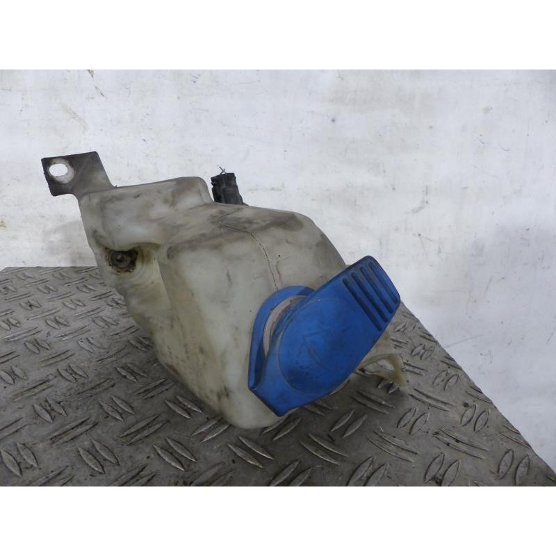 Vase de lave glace SEAT LEON 1 Photo n°1