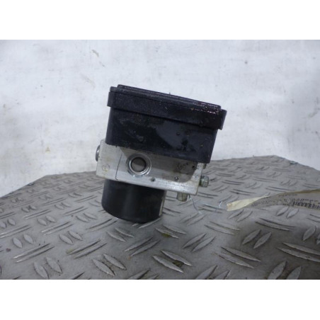 Bloc ABS (freins anti-blocage) TOYOTA YARIS 2