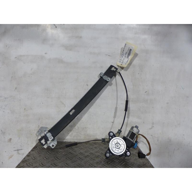 Leve vitre electrique avant droit CHEVROLET MATIZ 2 Photo n°1