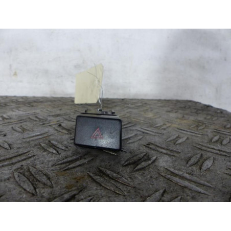 Bouton de warning MAZDA 5 1