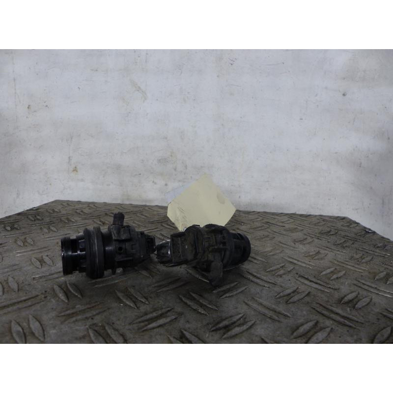 Pompe lave glace avant MAZDA 5 1 Photo n°1