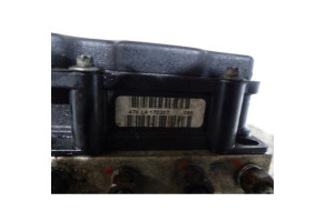 Bloc ABS (freins anti-blocage) TOYOTA COROLLA VERSO 2 Photo n°6
