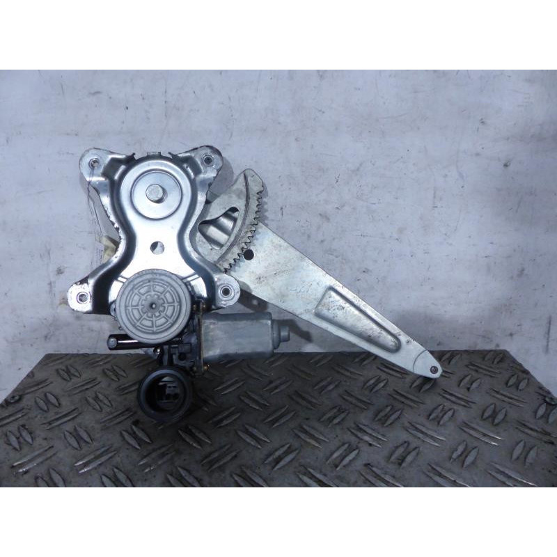 Leve vitre electrique arriere droit TOYOTA RAV4 2 Photo n°1
