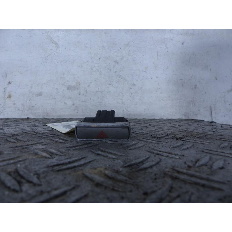 Bouton de warning FORD TRANSIT CONNECT 1 Photo n°1
