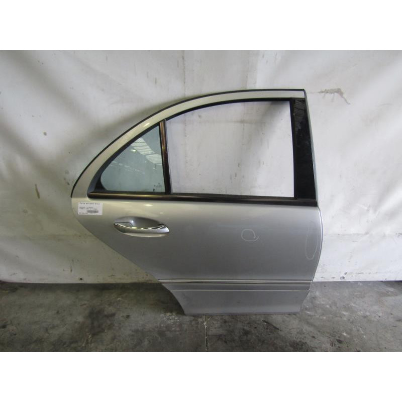 Porte arriere droit MERCEDES CLASSE C 203 Photo n°1