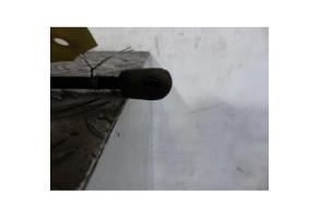 Verin de coffre KIA CARENS 2 Photo n°2