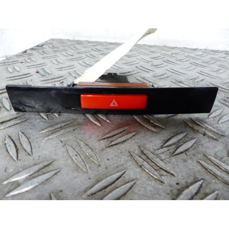 Bouton de warning HONDA FR-V