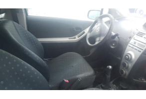 Capot TOYOTA YARIS 2 Photo n°6
