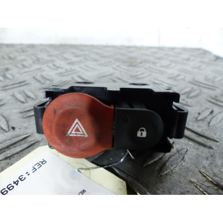 Bouton de warning RENAULT CLIO 3