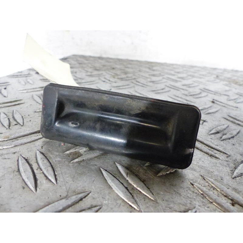 Bouton de coffre SKODA ROOMSTER Photo n°1